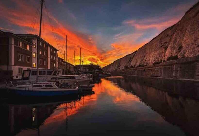 Rezydencja Beautifully Furnished Home 5 Minutes To The Sea!