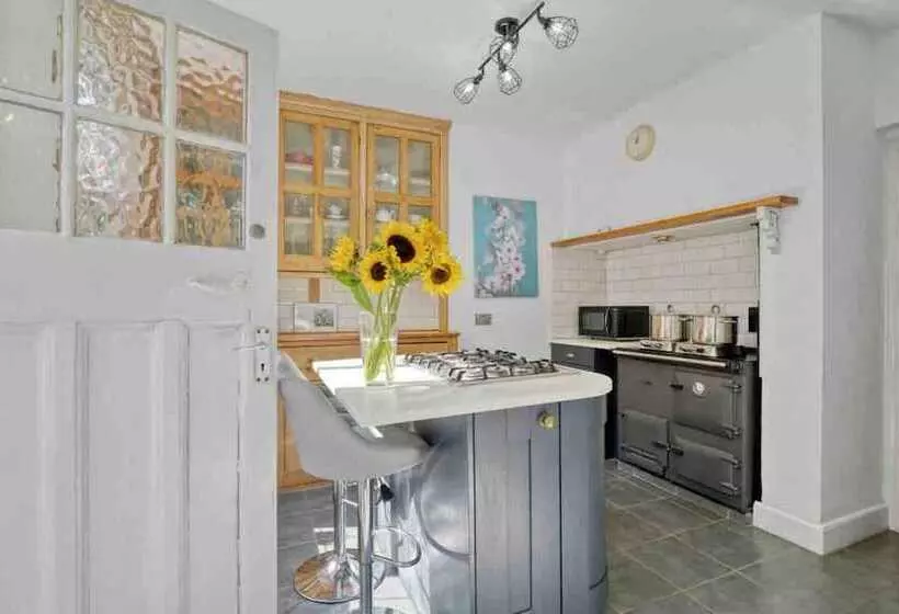Residenssi Beautifully Furnished Home   5 Minutes To The Sea!