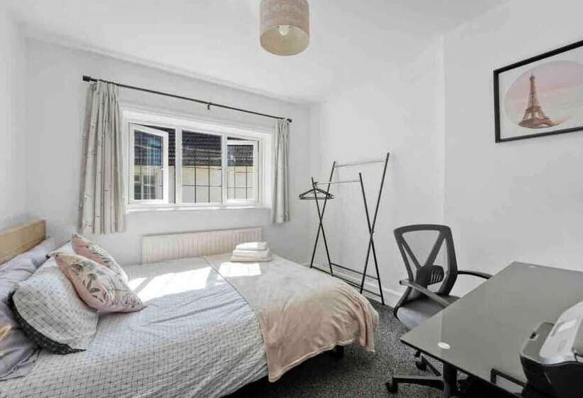 Rezydencja Beautifully Furnished Home 5 Minutes To The Sea!