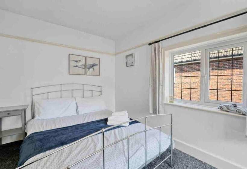 Rezydencja Beautifully Furnished Home 5 Minutes To The Sea!