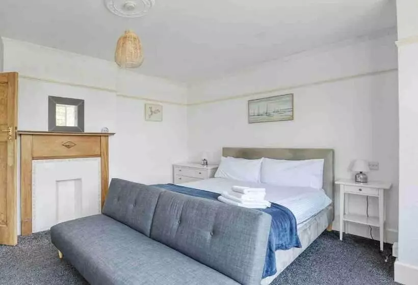 Residenssi Beautifully Furnished Home   5 Minutes To The Sea!