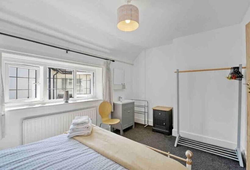 Rezydencja Beautifully Furnished Home 5 Minutes To The Sea!