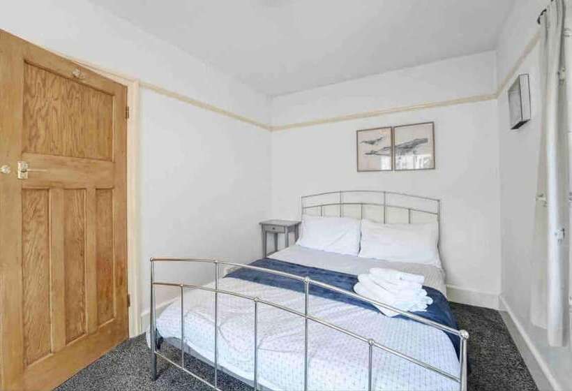 Rezydencja Beautifully Furnished Home 5 Minutes To The Sea!