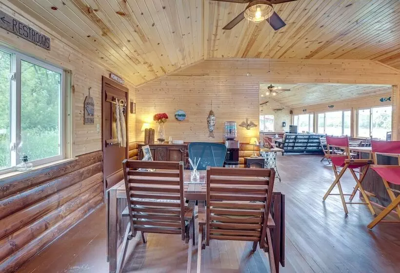 Rock River Hideaway On Private 5 Acre Island!