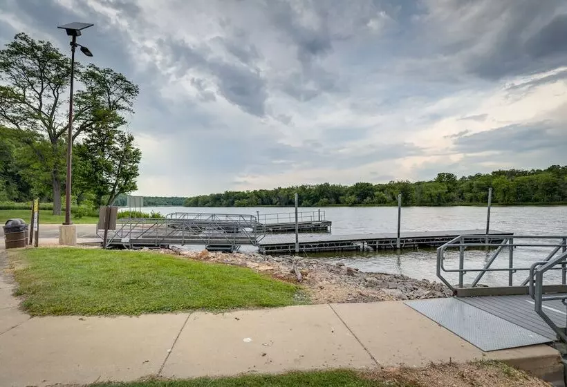 Rock River Hideaway On Private 5 Acre Island!