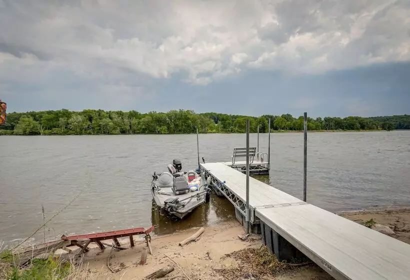 Rock River Hideaway On Private 5 Acre Island!