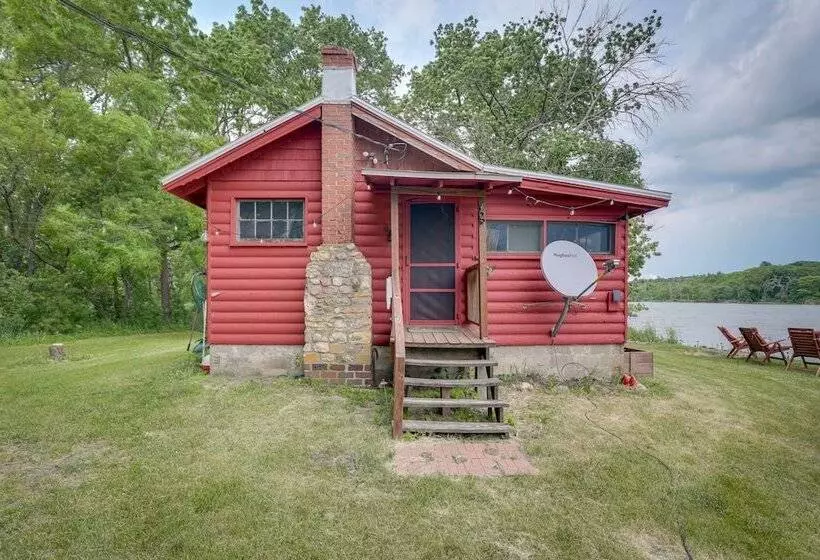 Rock River Hideaway On Private 5 Acre Island!