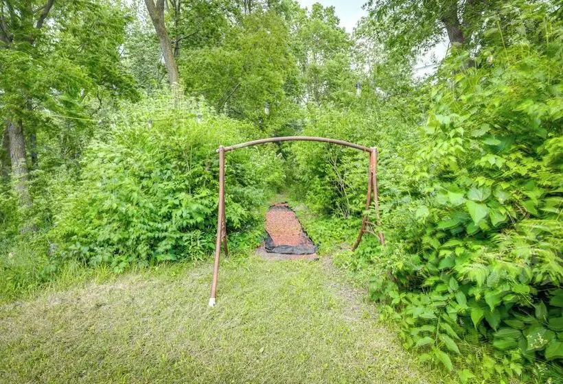 Rock River Hideaway On Private 5 Acre Island!