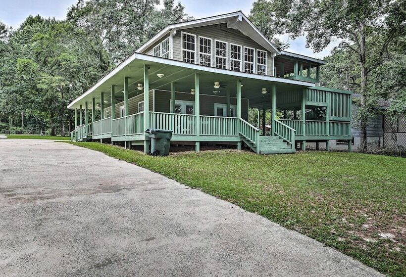 Spacious Family Home On Lake Marion W/ Boat Ramp!
