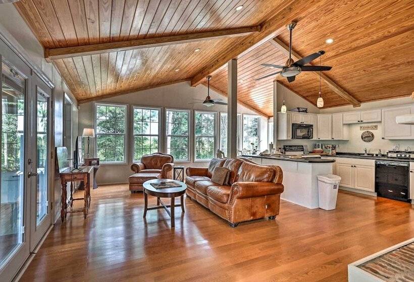 Spacious Family Home On Lake Marion W/ Boat Ramp!