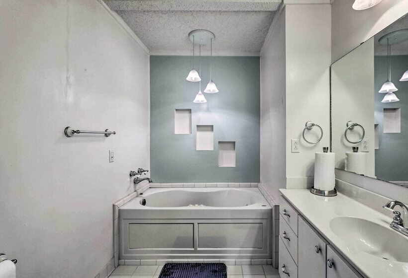 Spacious Family Home On Lake Marion W/ Boat Ramp!