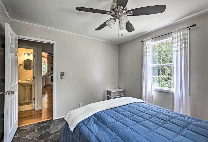 Spacious Family Home On Lake Marion W/ Boat Ramp!