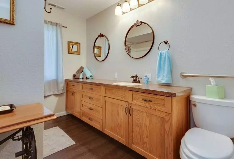 Steamboat Rock Home ~ 3 Mi To Pine Lake State Park