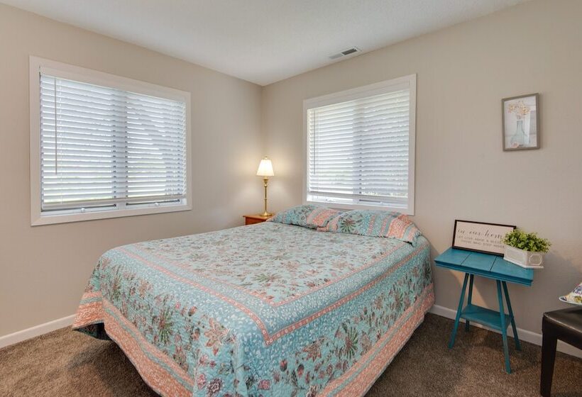 Steamboat Rock Home ~ 3 Mi To Pine Lake State Park