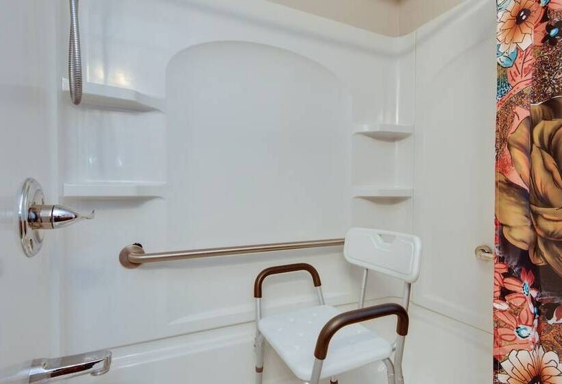 Steamboat Rock Home ~ 3 Mi To Pine Lake State Park