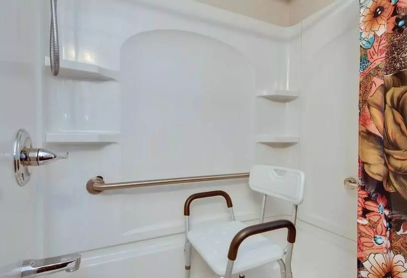 Steamboat Rock Home ~ 3 Mi To Pine Lake State Park