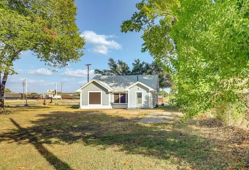 Sunny Hearne Home Near Universities!