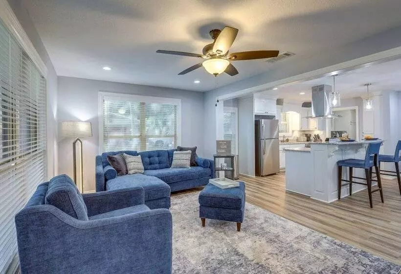 Sunny Hearne Home Near Universities!