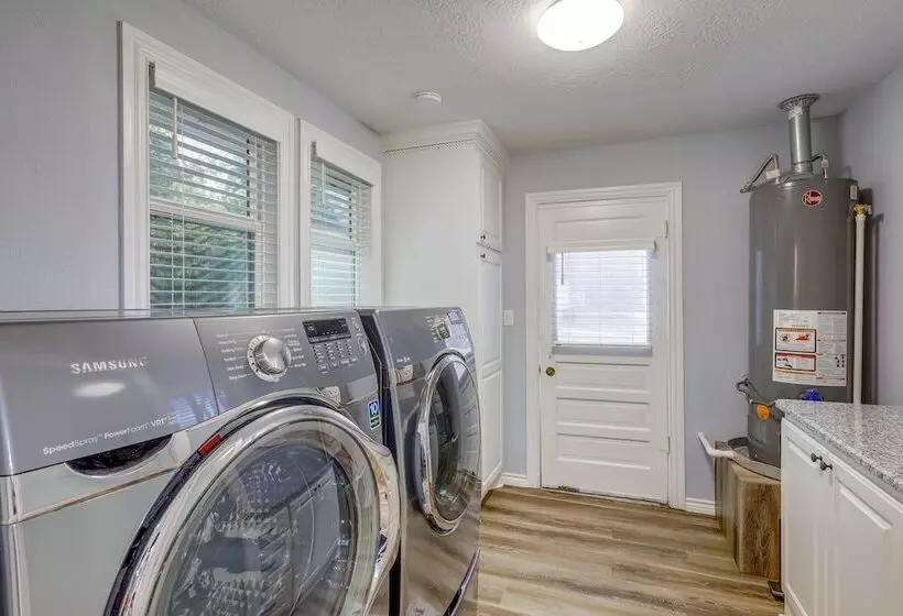 Sunny Hearne Home Near Universities!