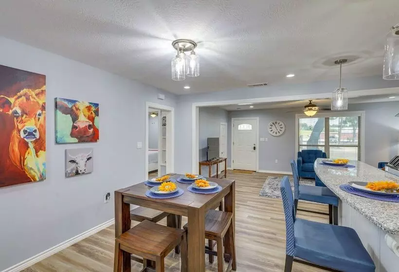 Sunny Hearne Home Near Universities!