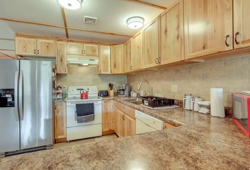 Toivola Home W/ Fire Pit: 8 Mi To Lake Superior!