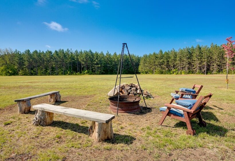 Toivola Home W/ Fire Pit: 8 Mi To Lake Superior!