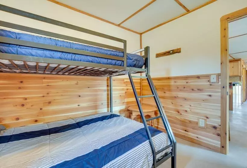 Toivola Home W/ Fire Pit: 8 Mi To Lake Superior!