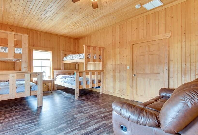 Tranquil La Prairie Retreat W/ Patio & Fireplace!