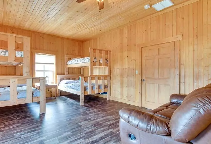 Tranquil La Prairie Retreat W/ Patio & Fireplace!