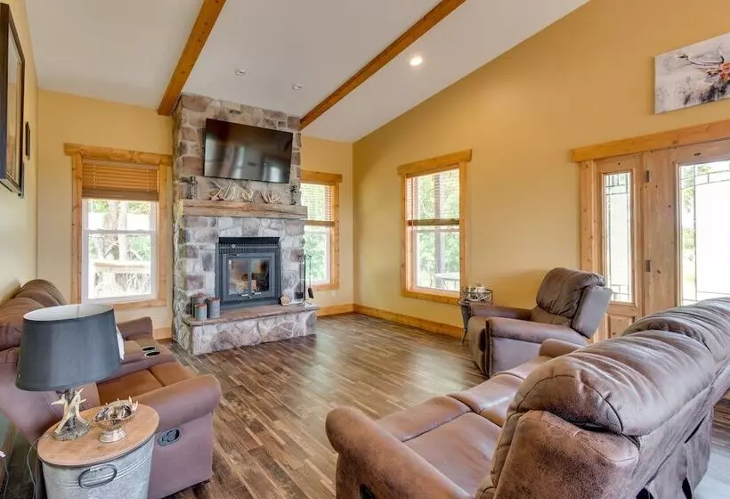Tranquil La Prairie Retreat W/ Patio & Fireplace!