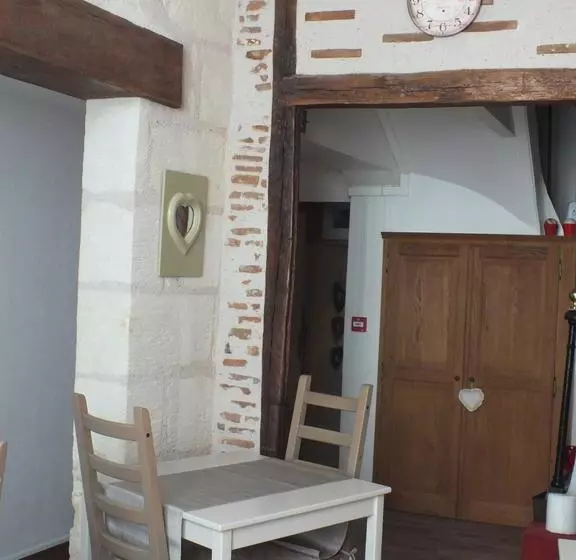 تختخواب و صبحانه Alcove Des Beaux Arts