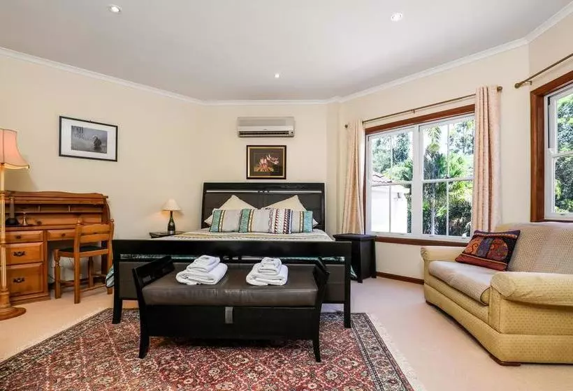 Bed and Breakfast Kingfishers Manor