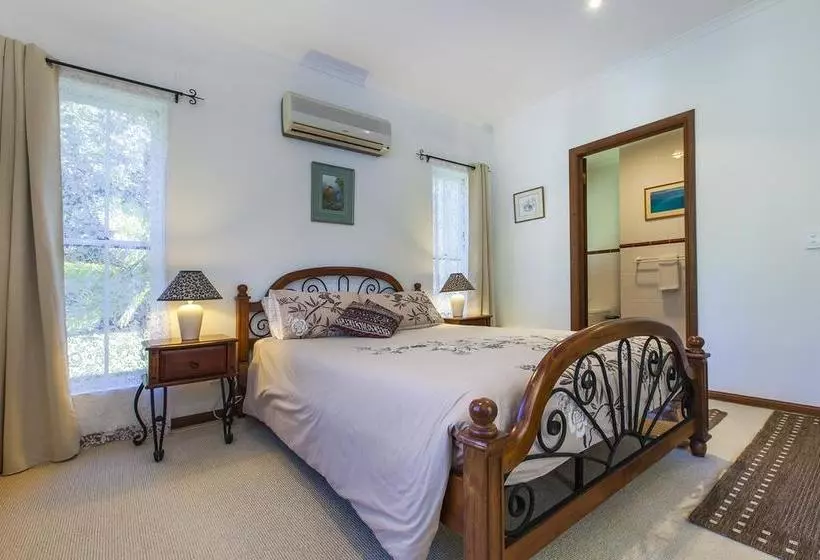 Bed and Breakfast Kingfishers Manor