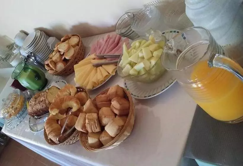 تختخواب و صبحانه La Soleada