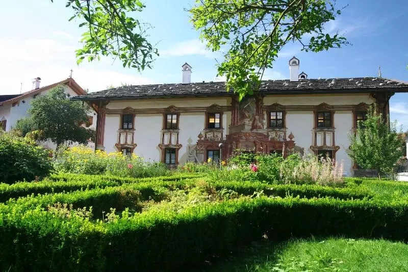 Aamiaismajoitus (B&B) Mammhofer Suite & Breakfast