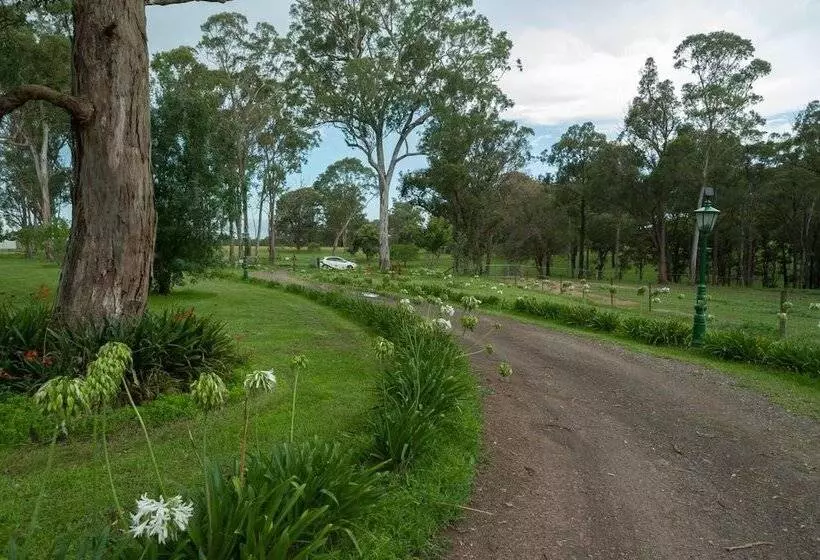 Fullcircle Farm Bed & Breakfast