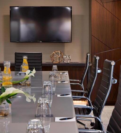 Ac Hotel By Marriott Minneapolis Downtown