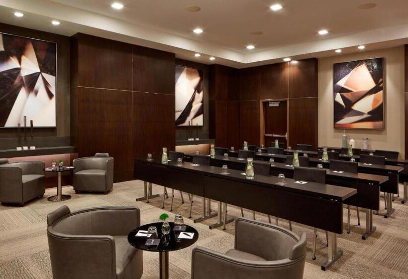 Ac Hotel By Marriott Minneapolis Downtown