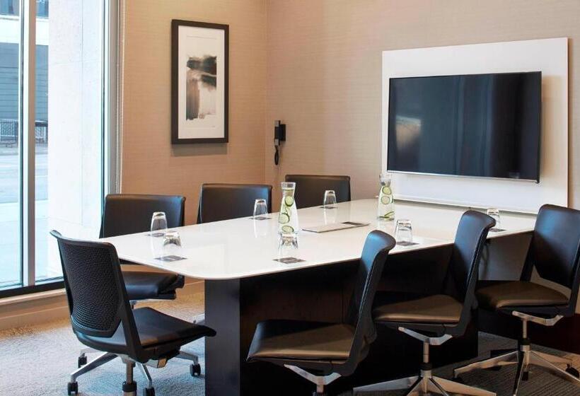 Ac Hotel By Marriott Minneapolis Downtown