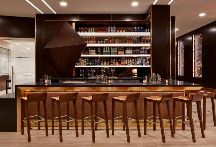 Ac Hotel By Marriott Minneapolis Downtown