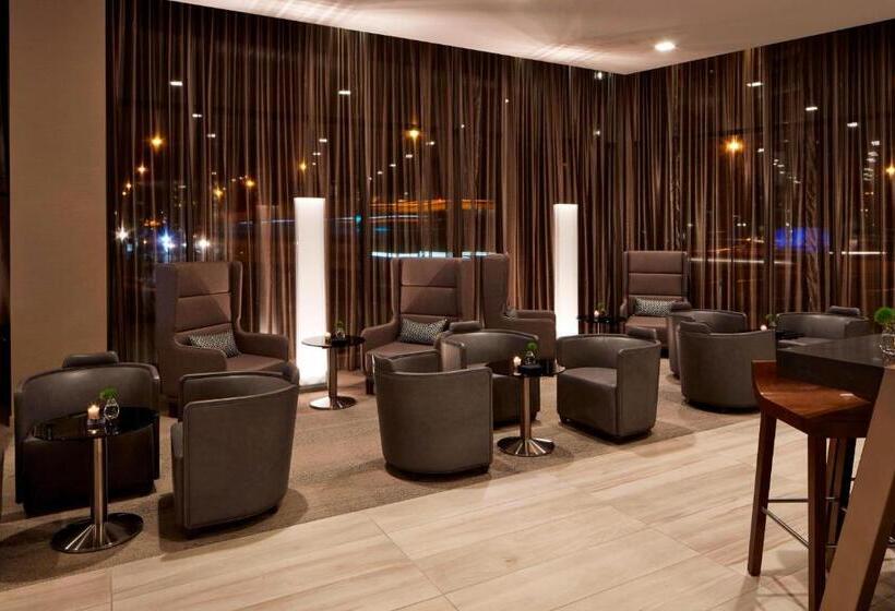 Ac Hotel By Marriott Minneapolis Downtown