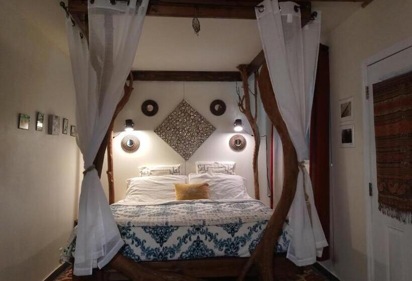 ホテル Aloha Crater Lodge