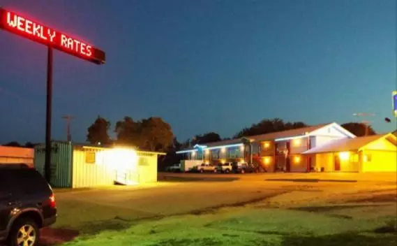 ホテル American Inn & Rv Park