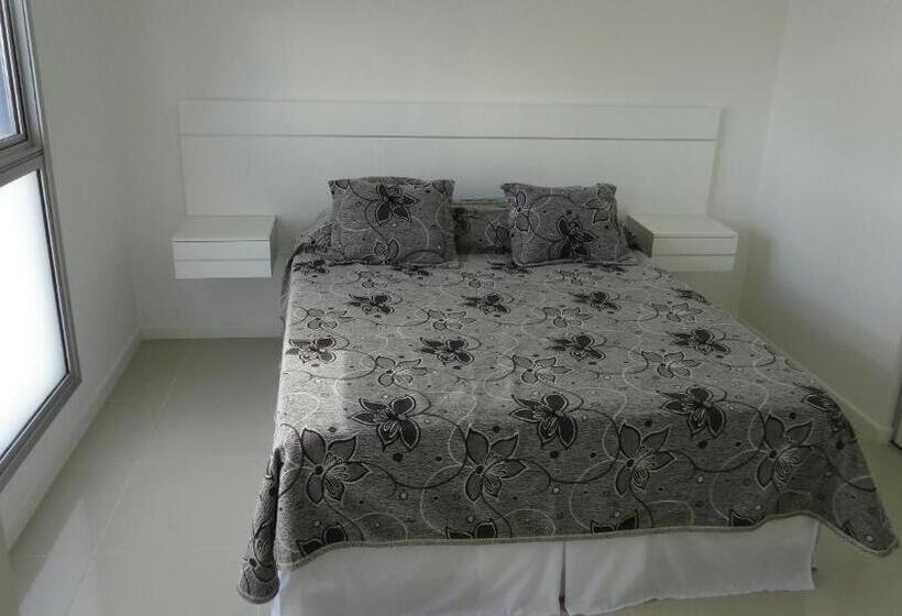 Hotel Arenas Del Mar