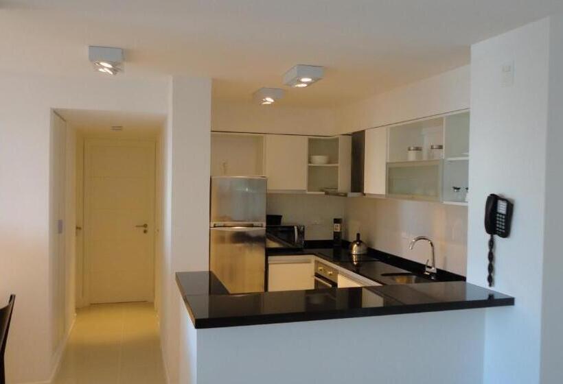 Hotel Arenas Del Mar