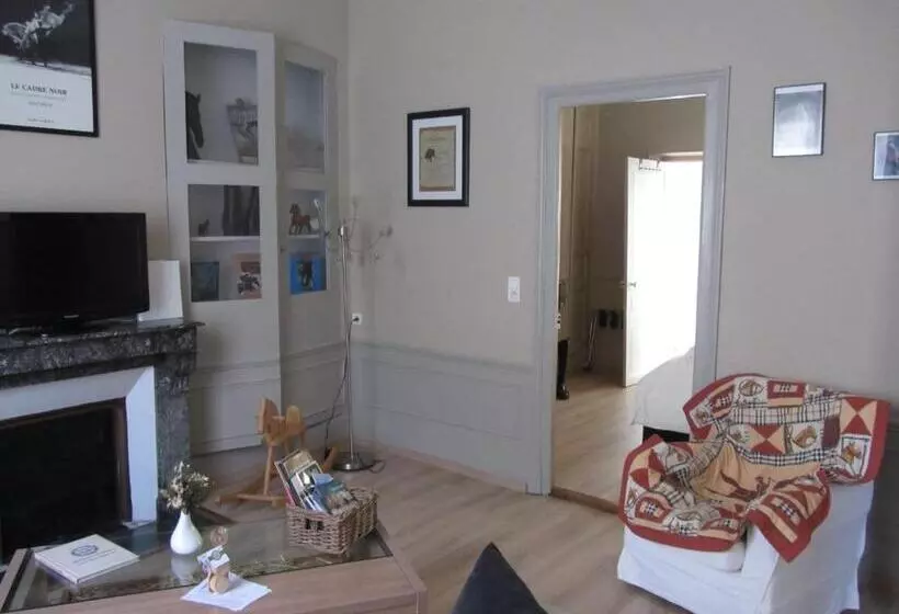 هتل Chambre D'hôtes Les Epicuriens