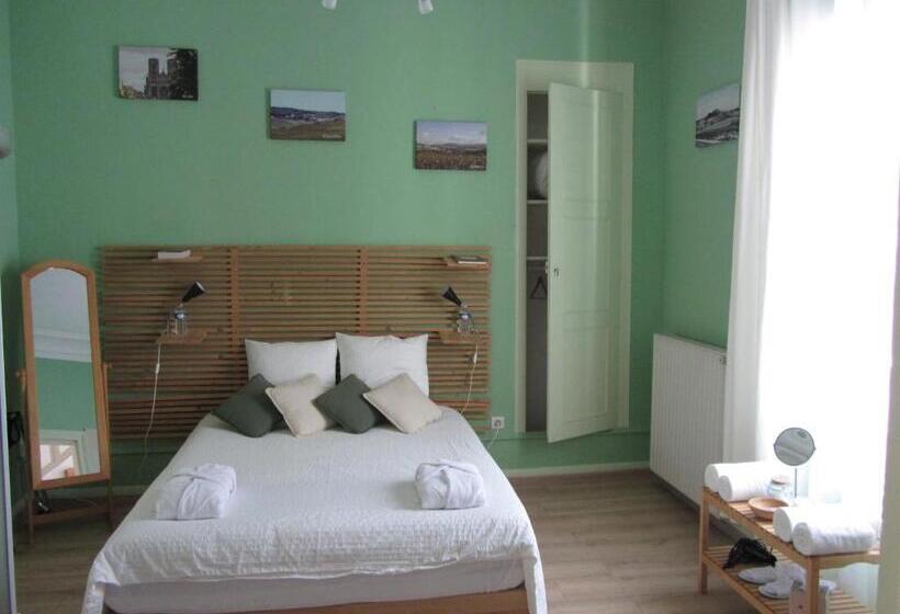 هتل Chambre D'hôtes Les Epicuriens