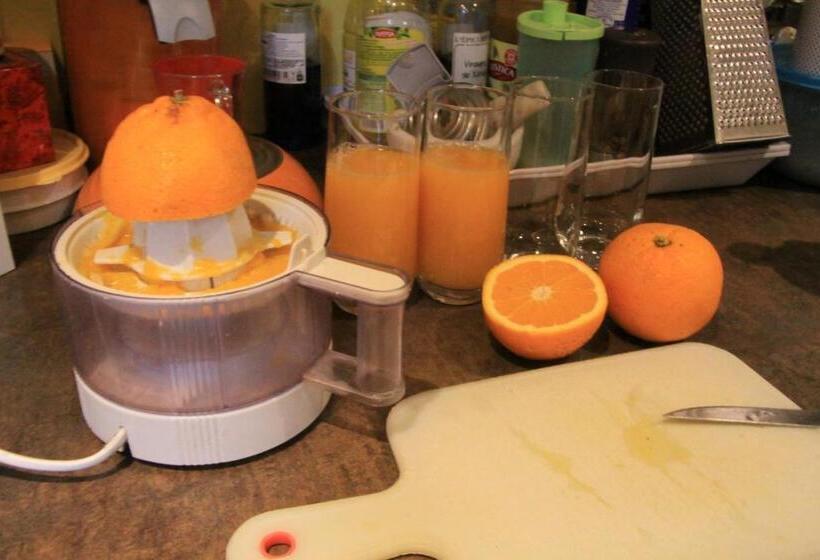 هتل Chambre D'hôtes Les Epicuriens