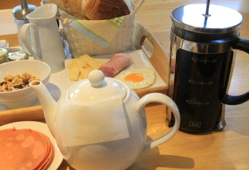 هتل Chambre D'hôtes Les Epicuriens