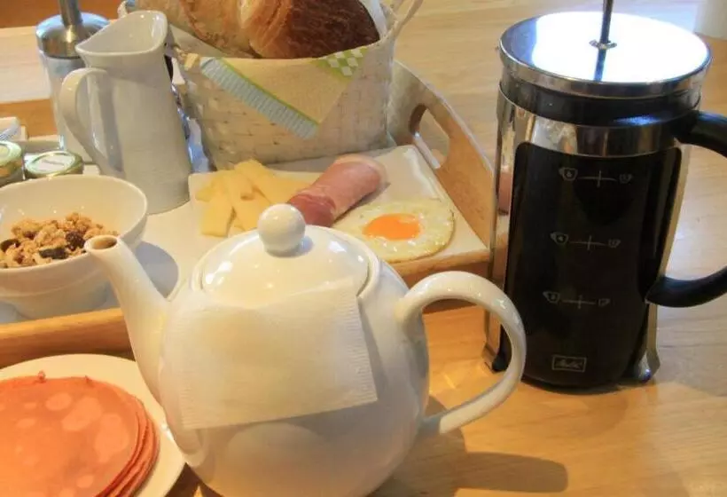 هتل Chambre D'hôtes Les Epicuriens